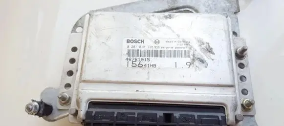 Alfa Romeo 156 Engine control unit/module 0281010335 46761015