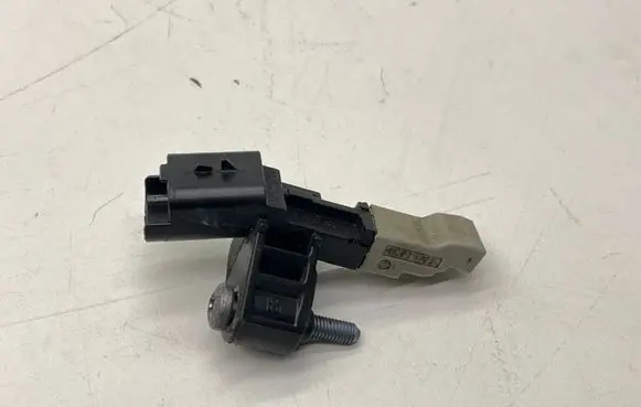 Peugeot 208 I Crankshaft position sensor 9675226780