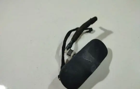 Windshield washer spray nozzle