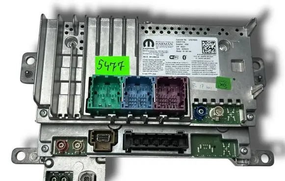 Maserati MC20 Radio/CD/DVD/GPS head unit NR5477 670219944
