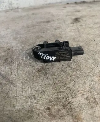 Skoda Karoq Exhaust gas pressure sensor 04l906051f