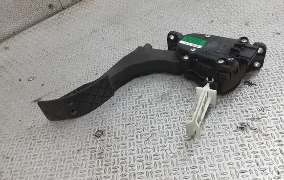 Volkswagen Golf IV Accelerator throttle pedal 6Q1721503C