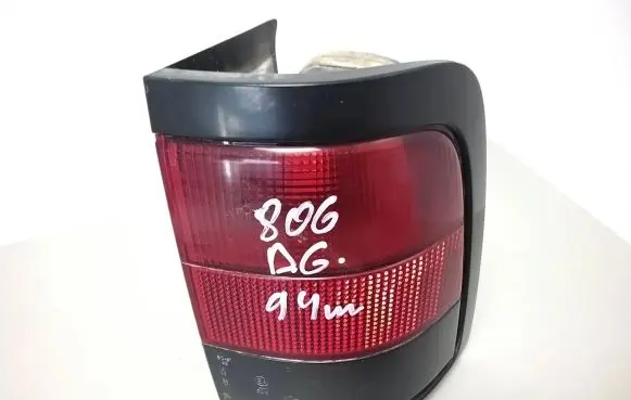Peugeot 806 Rear/tail lights E23016