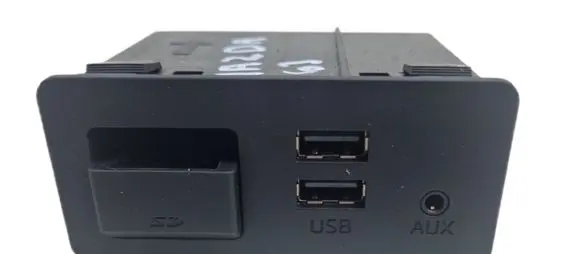 Mazda 6 USB socket connector D09H669U0 BJM766EZ1K