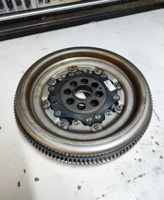 Skoda Superb B6 (3T) Flywheel 06K105266A