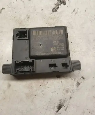 Mercedes-Benz Sprinter W906 Door control unit/module A9068204026 00005226