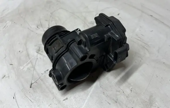 BMW X1 F48 F49 Throttle valve 8512452