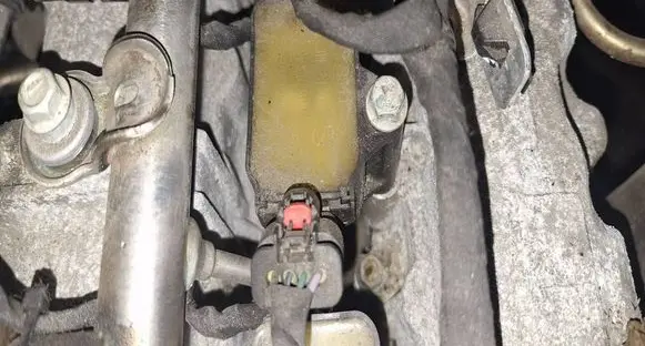 Opel Insignia B High voltage ignition coil 12635672