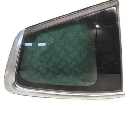 Opel Zafira C Rear side window 