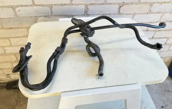 Volvo XC90 Engine coolant pipe/hose 31686775