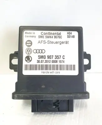 Volkswagen PASSAT B6 Light module LCM 5M0907357C 5WK49676C