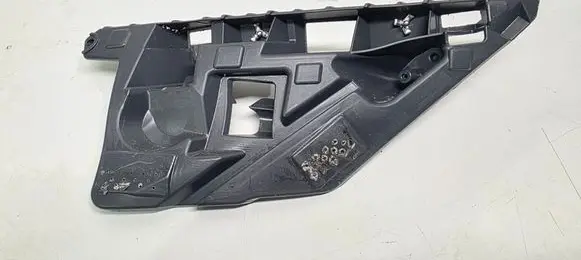 Renault Clio V Front bumper mounting bracket 620370525R