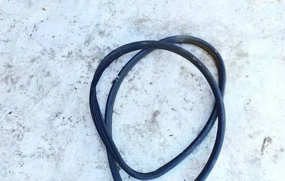 Fiat Stilo Rubber seal front coupe door 