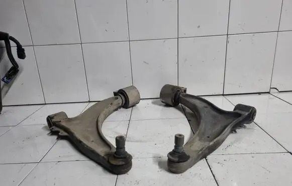 Opel Insignia A Front lower control arm/wishbone