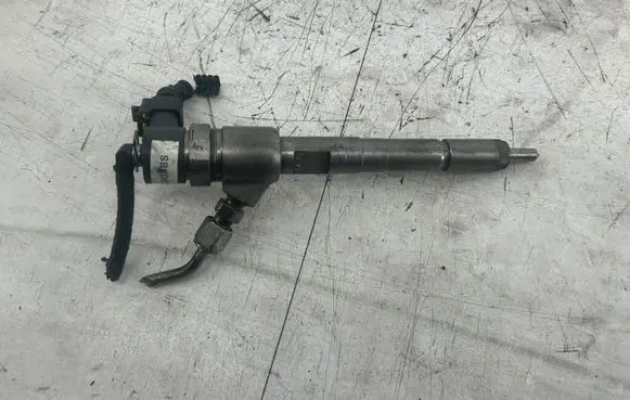 Opel Astra J Fuel injector 0445110183