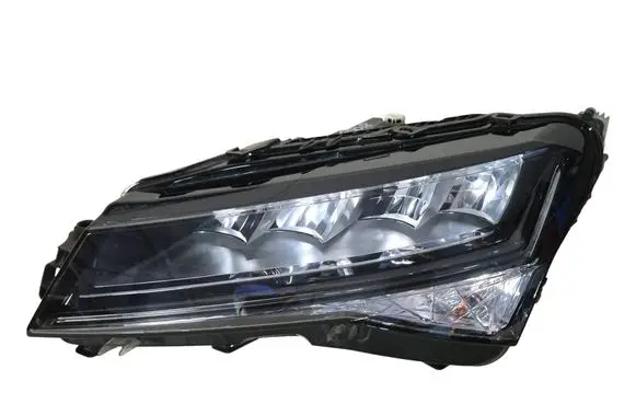 Skoda Superb B8 (3V) Headlight/headlamp 3V1941015C 260520231659 MDE9224281