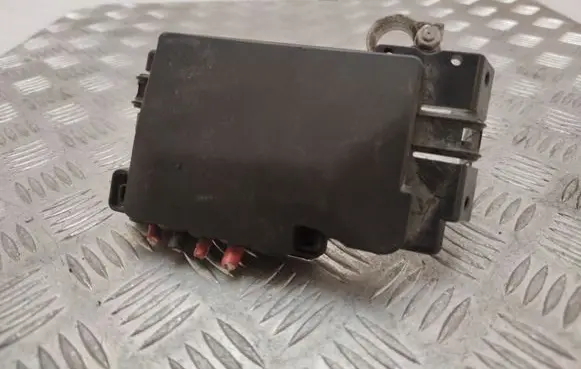 Audi A1 Fuse module 2Q1915345A 2Q0937548D