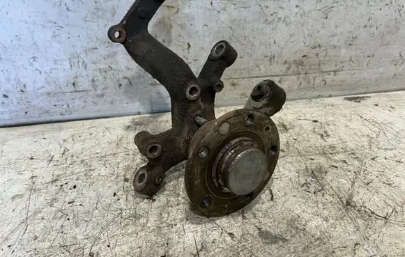 Volkswagen Golf V Rear wheel hub 1K0436P