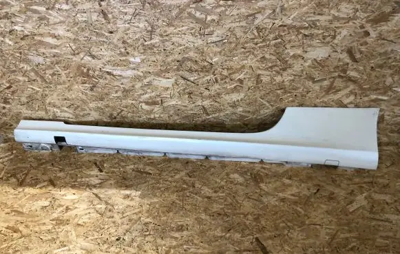Mercedes-Benz E W238 Sill A2386907302 0001144305 19T212