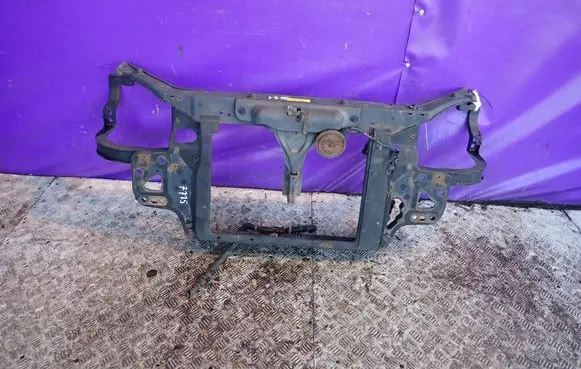 Hyundai Getz Front bodywork piece 