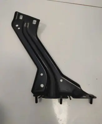 Audi Q5 SQ5 Fender mounting bracket 8R0821136 20180412