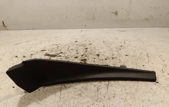 Nissan X-Trail T32 Windshield trim 668944CL0A