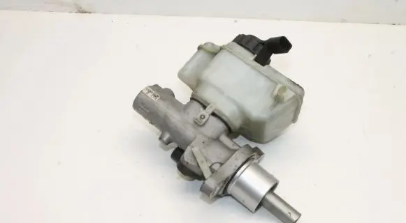 Volkswagen Scirocco Master brake cylinder