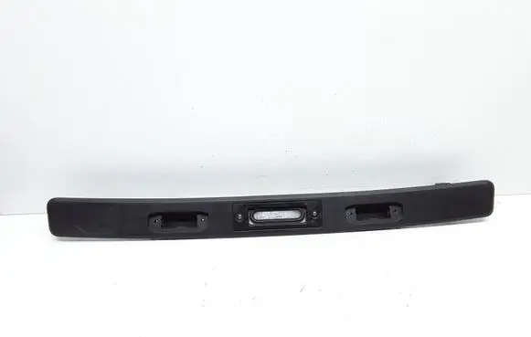 Volvo XC60 Trunk door license plate light bar 31297210 30753341
