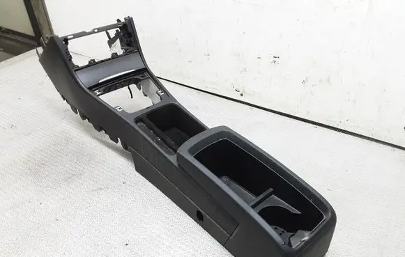 Volkswagen PASSAT B6 Center console 3C1863241