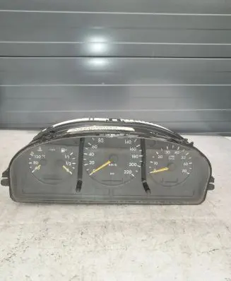 Mercedes-Benz ML W163 Speedometer (instrument cluster) 3319210087