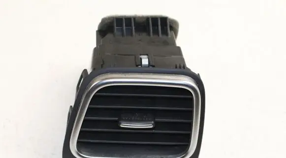 Volkswagen Eos Dashboard side air vent grill/cover trim 1Q0819703G 1Q0819709B