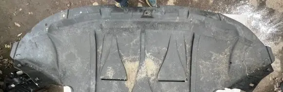 Engine splash shield/under tray