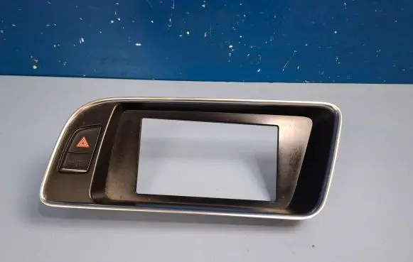 Audi Q5 SQ5 Radio/GPS head unit trim 8R2857186G