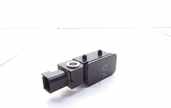 Mazda 6 Airbag deployment crash/impact sensor GJ6A57KC0 062404