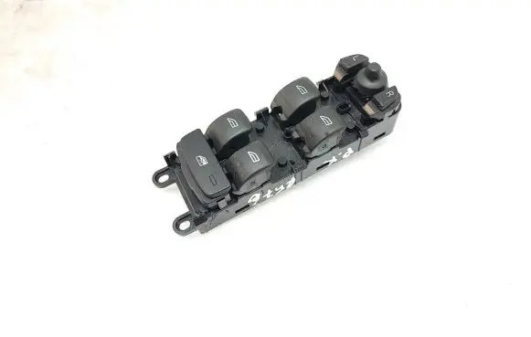 Volvo V40 Electric window control switch 31334567 SWEA01