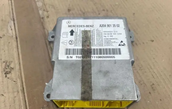 Mercedes-Benz C W204 Airbag control unit/module A2049013502 5WK44524