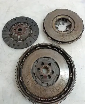 Volkswagen Golf IV Clutch set kit 028141036L 028141025
