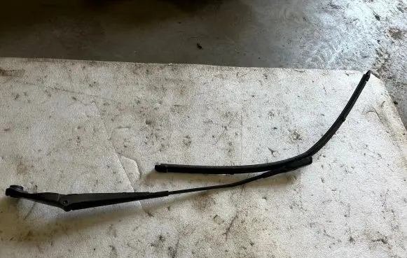 Audi A4 S4 B8 8K Windshield/front glass wiper blade 8K1955407