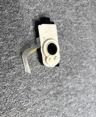 BMW X5 G05 Radiator active air flap actuator 9881646