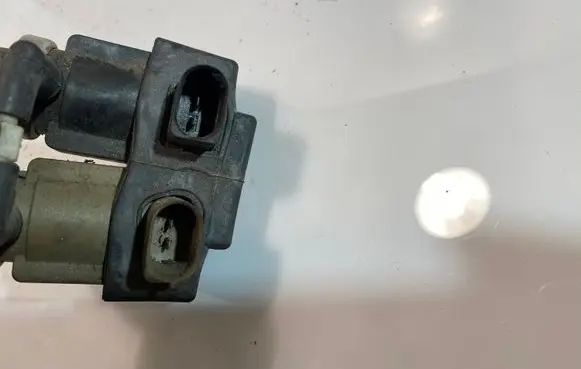 Audi A6 S6 C5 4B Turbo solenoid valve 059906629B 059906627B 059906627C