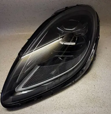 Porsche Macan (95B) Headlight/headlamp 95b941015L 897930331