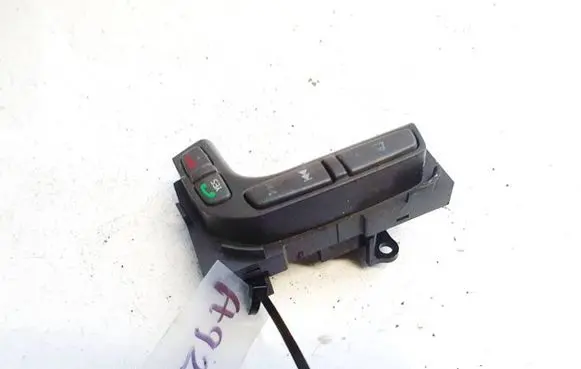 Steering wheel buttons/switches