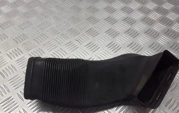 Audi A6 S6 C5 4B Air intake hose/pipe 8D0129617