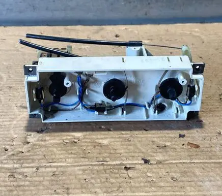 Audi 80 90 B3 Climate control unit 893819045C