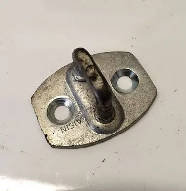 Toyota Avensis T250 Front door lock loop/hook striker 