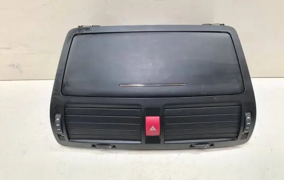 Skoda Octavia Mk2 (1Z) Dash center air vent grill 1Z0820951 4904