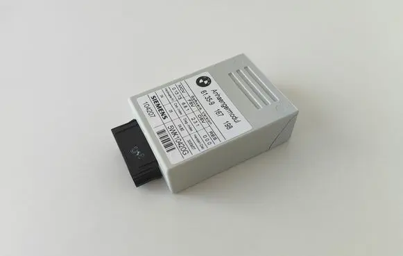 BMW 5 E60 E61 Tow bar trailer control unit/module 9167198 61359167198 ANHAENGERMODUL