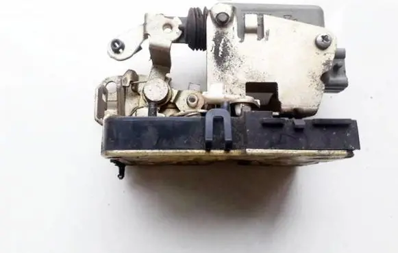 Renault Clio I Rear door lock