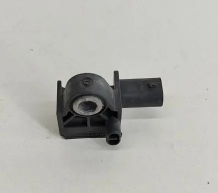 Volkswagen Golf VII Airbag deployment crash/impact sensor 5Q0907651