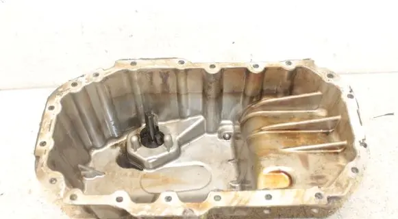 Volkswagen Golf V Oil sump 03C103603T